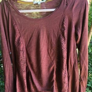 Mauve top with lace accent  sleeves